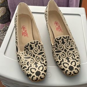 Beautifully designed loafer!